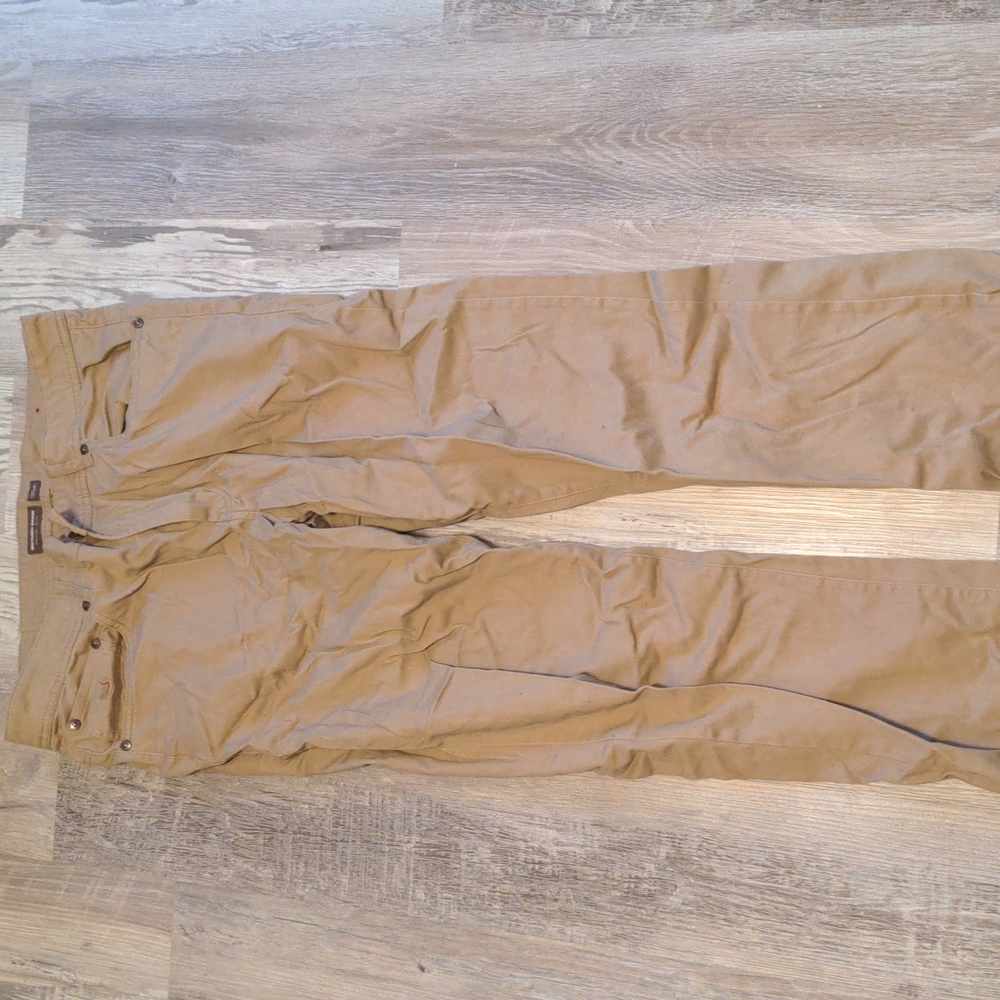 Men's chinos
